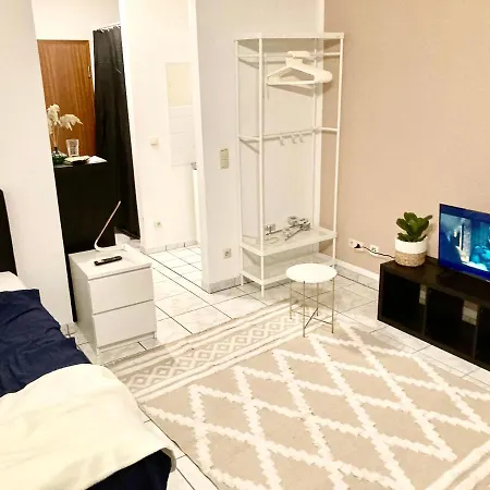Homeoffice Business Nature View Mit Parkplatz Zentral, Hauptbahnhof Und Kuche *